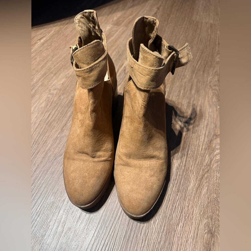Bershka Tan Suede Ankle Boots-size 39